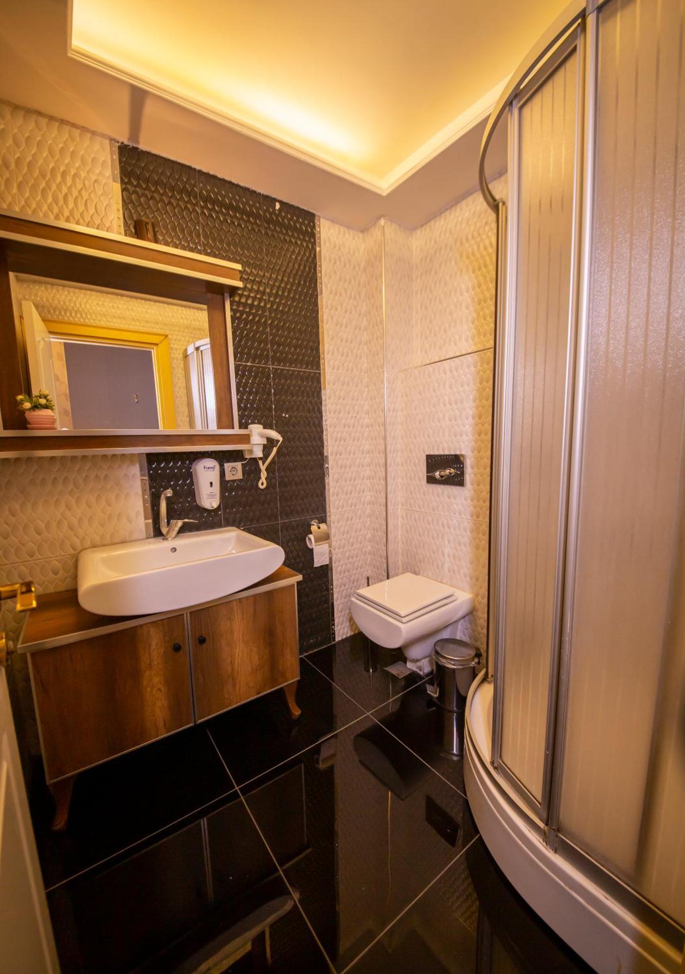 Royal Garden Suite And Hotel Istanbul Luaran gambar